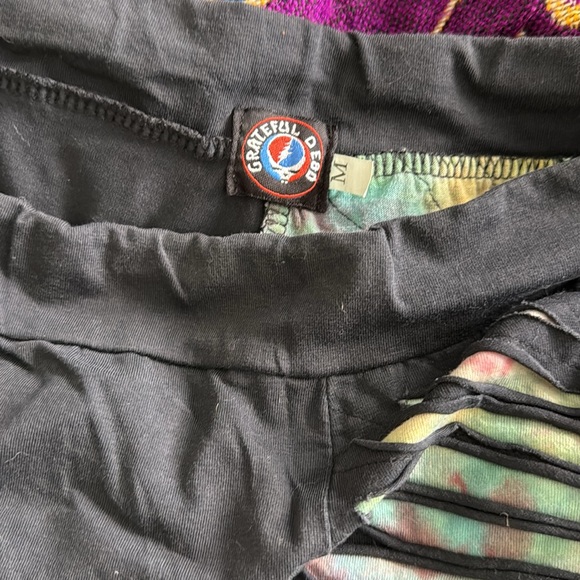 Grateful Dead SYF Festival Shorts - Picture 3 of 5